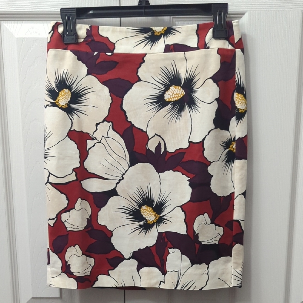 Ann Taylor Factory Red and Cream Pencil Skirt Knee-Length Size 0P
